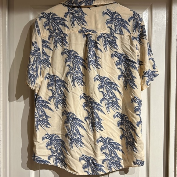 Cotton On Shirt - Picture 5 of 6